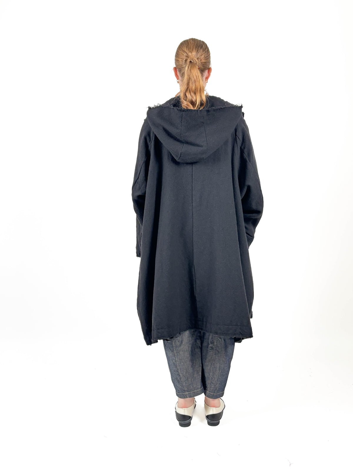 328 1203 Pothos Coat in Black