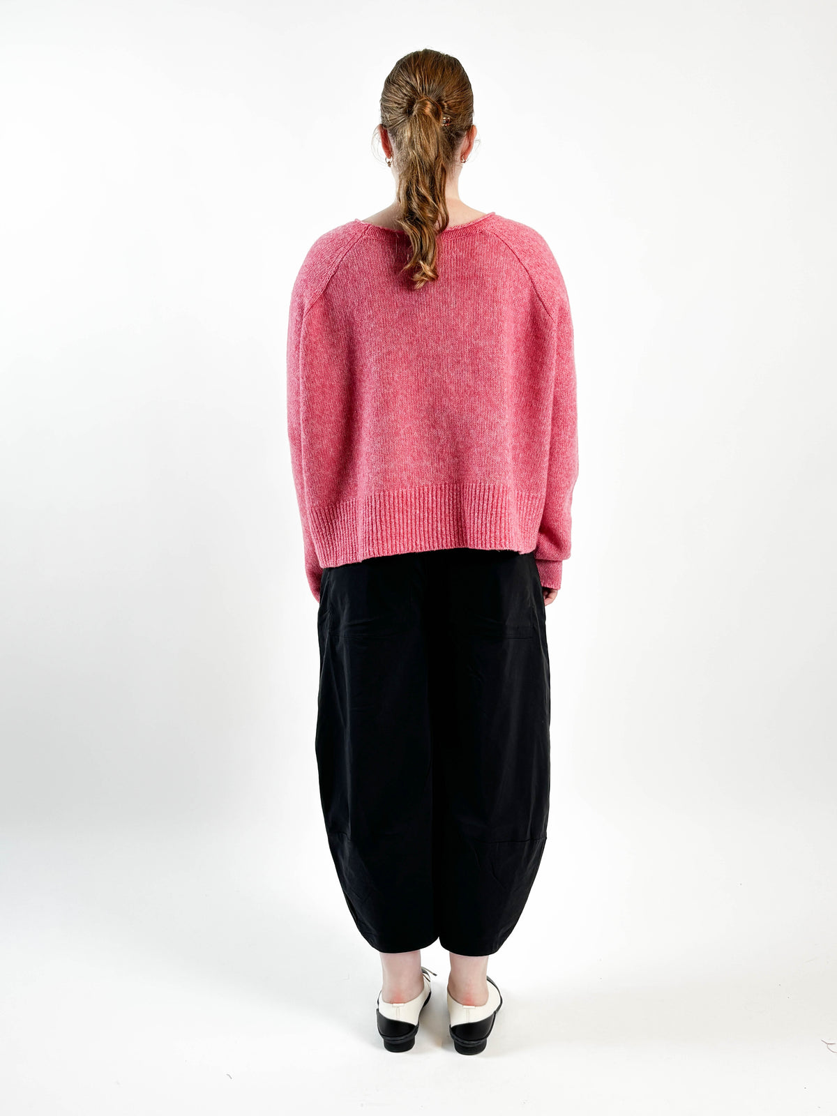 348 0702 Lotus Crop Pullover