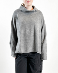 327 0701 Flowerfull Pullover in Grey