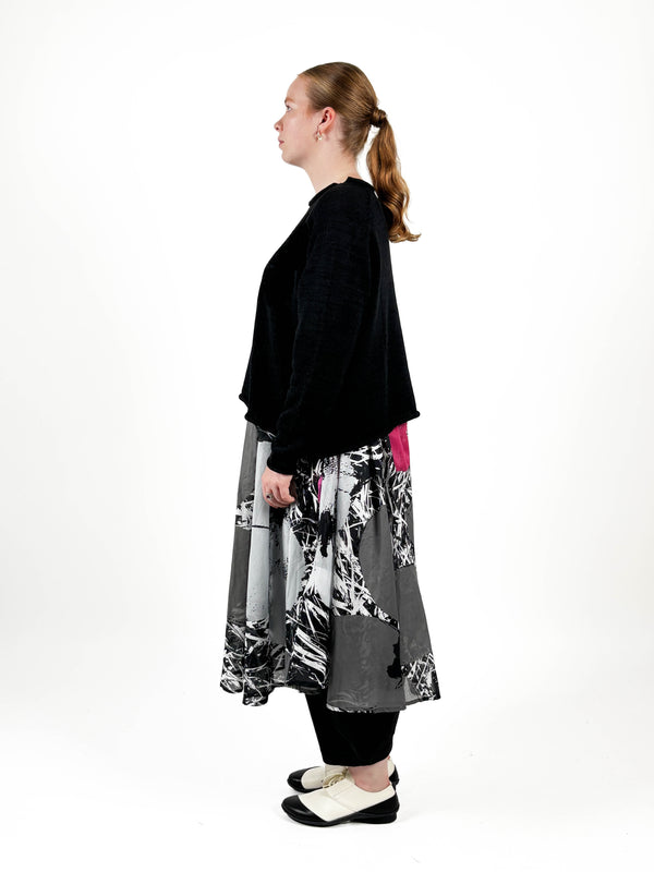 372 0704 Flocking Flowerfull Top in Black