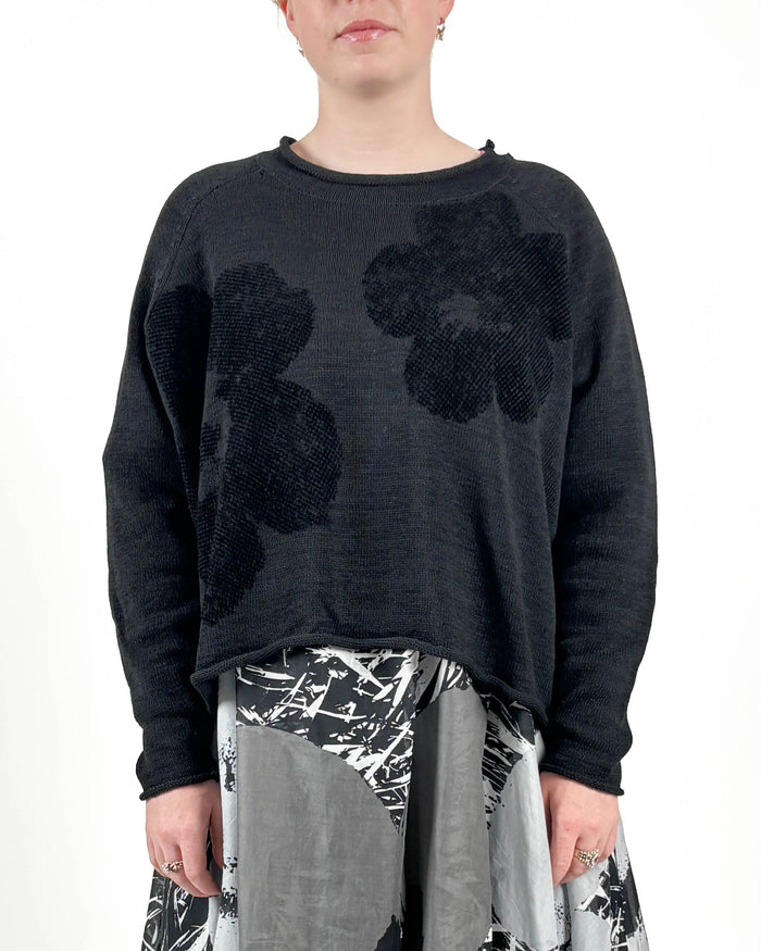 372 0704 Flocking Flowerfull Top in Black