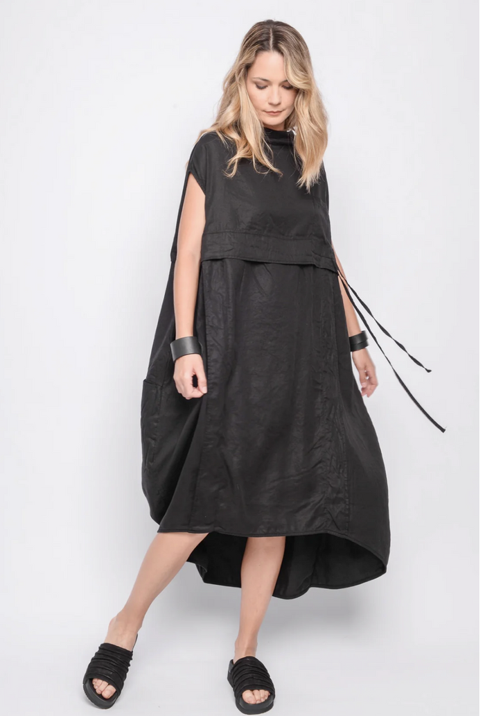 Dress Make Me Feel The Pleasure- Black