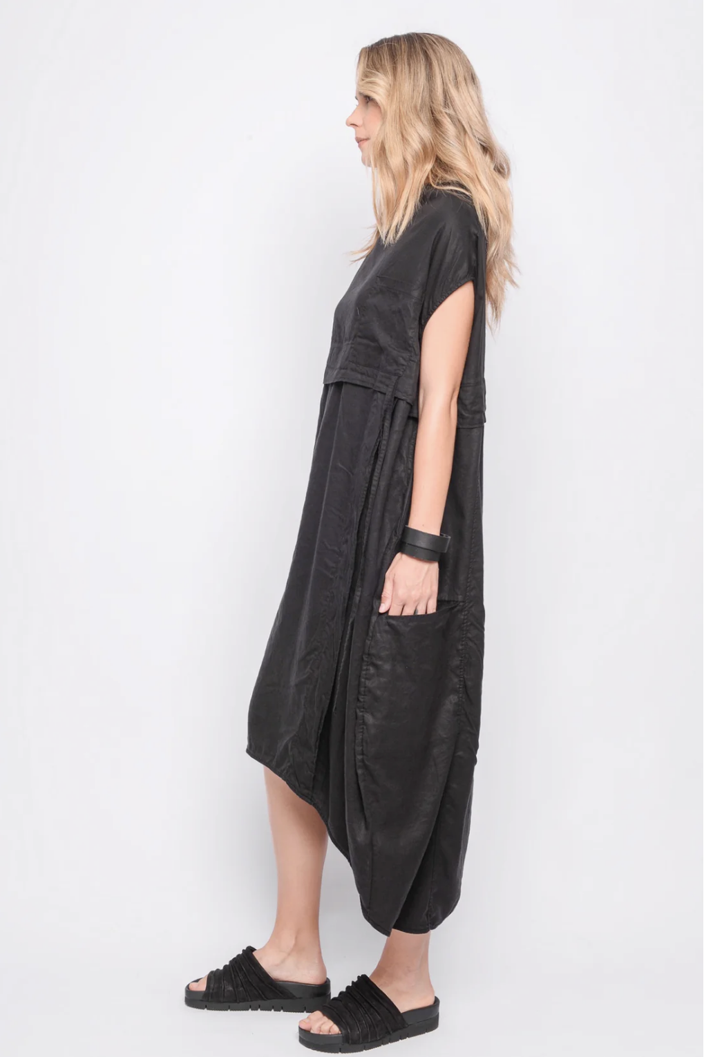 Dress Make Me Feel The Pleasure- Black