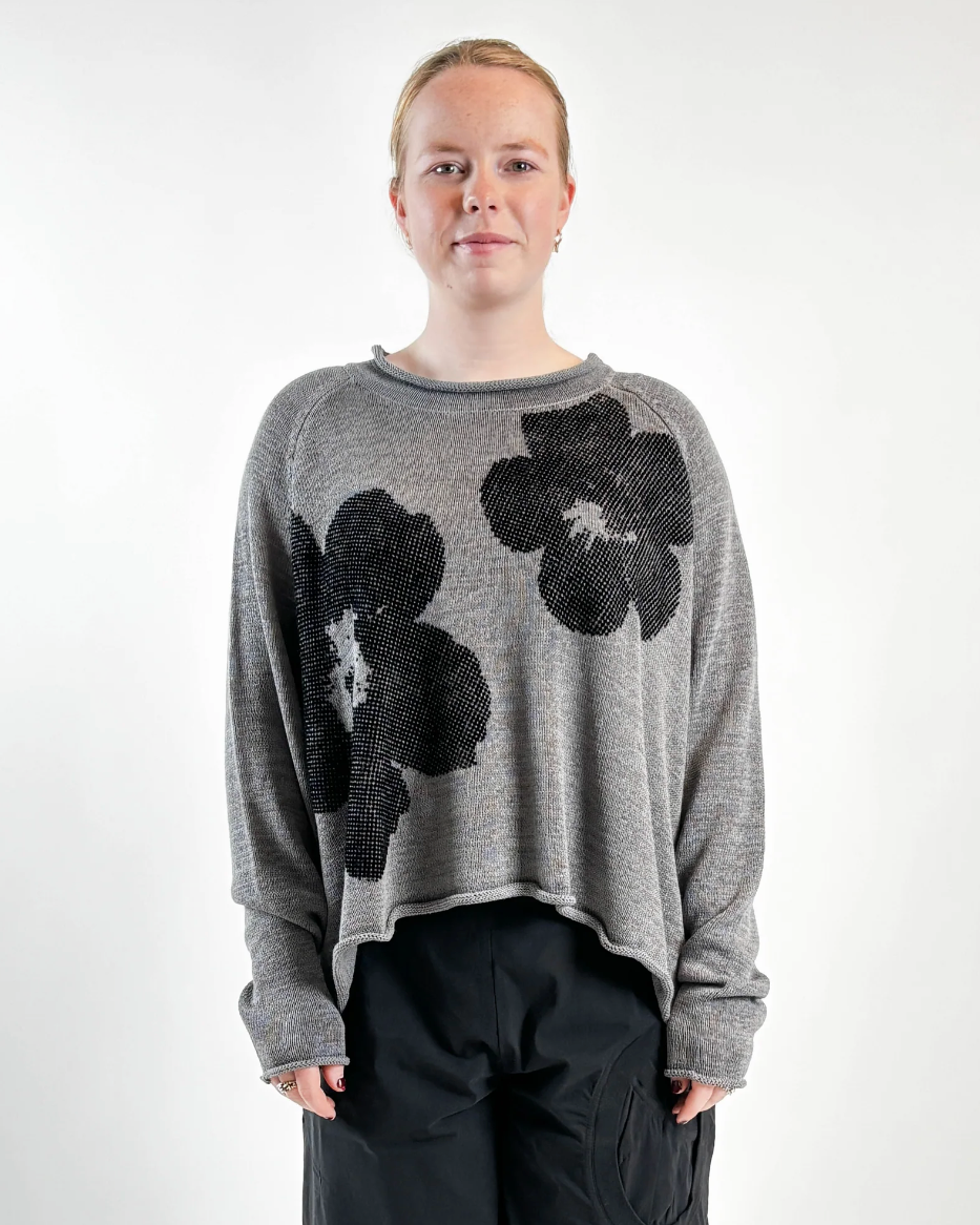 372 0704 Flocking Flowerfull Top in Grey