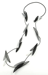 CB508 - Cluster 3 Pods Long Necklace, Black & White