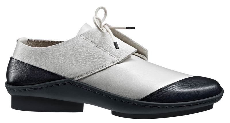 Moby Black/White