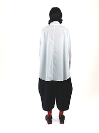 253 420 White | Black Shirt