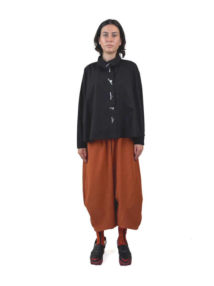 253 420 Black | White Shirt