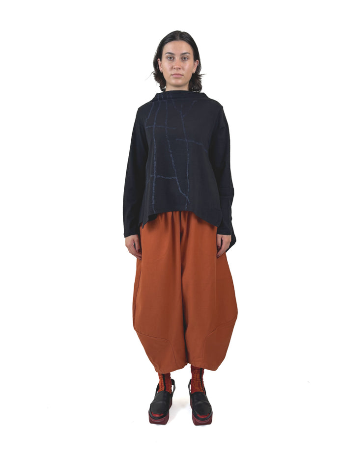 253 012 Black Pullover with Blue Print