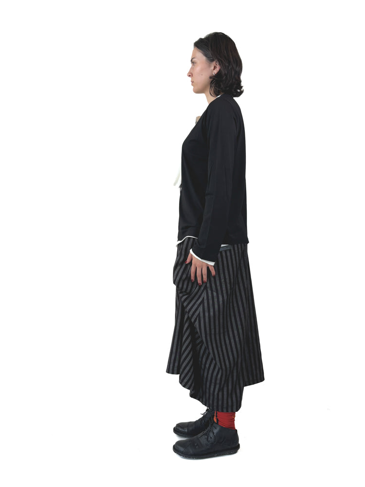 253 003 Black Cardigan