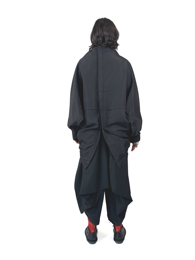 253 600 Black | White Jacket