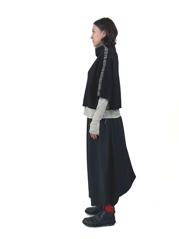 253 311 Black | Grey Crop