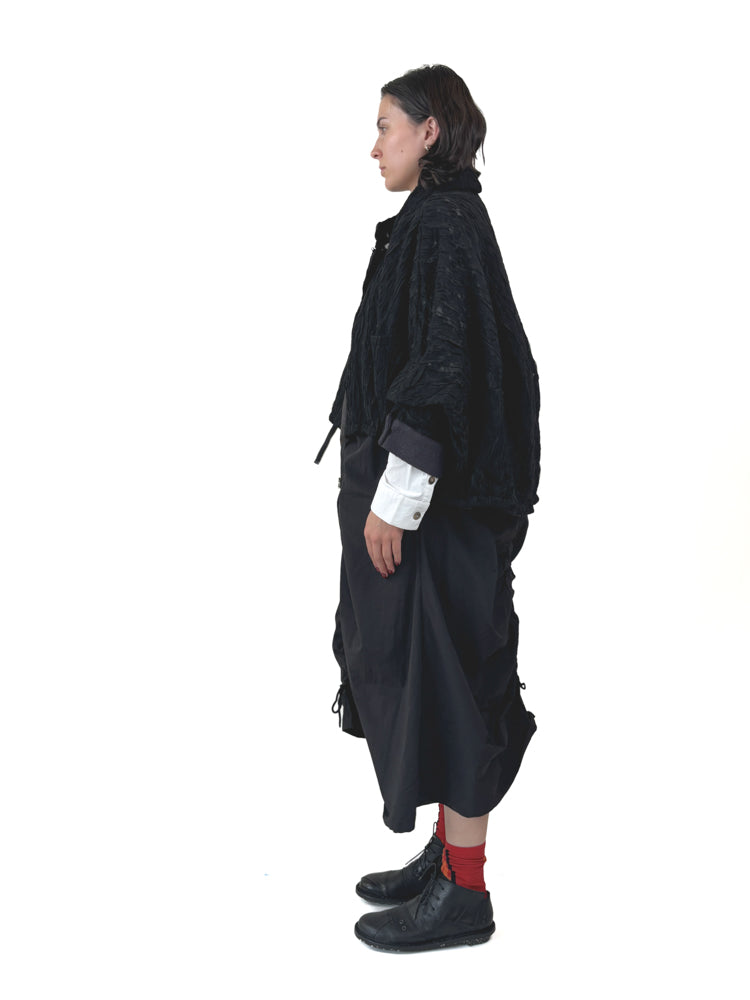 253 647 Black Poncho