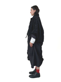 253 647 Black Poncho