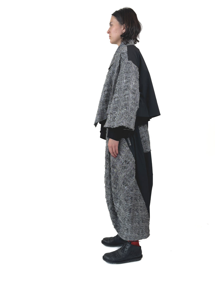 253 606 Black Jacket