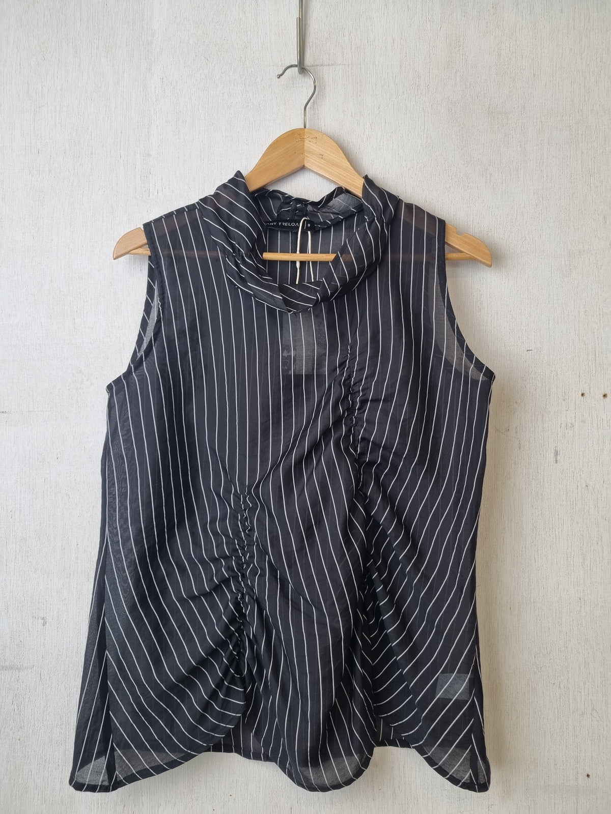 Summer Black Ivory Top