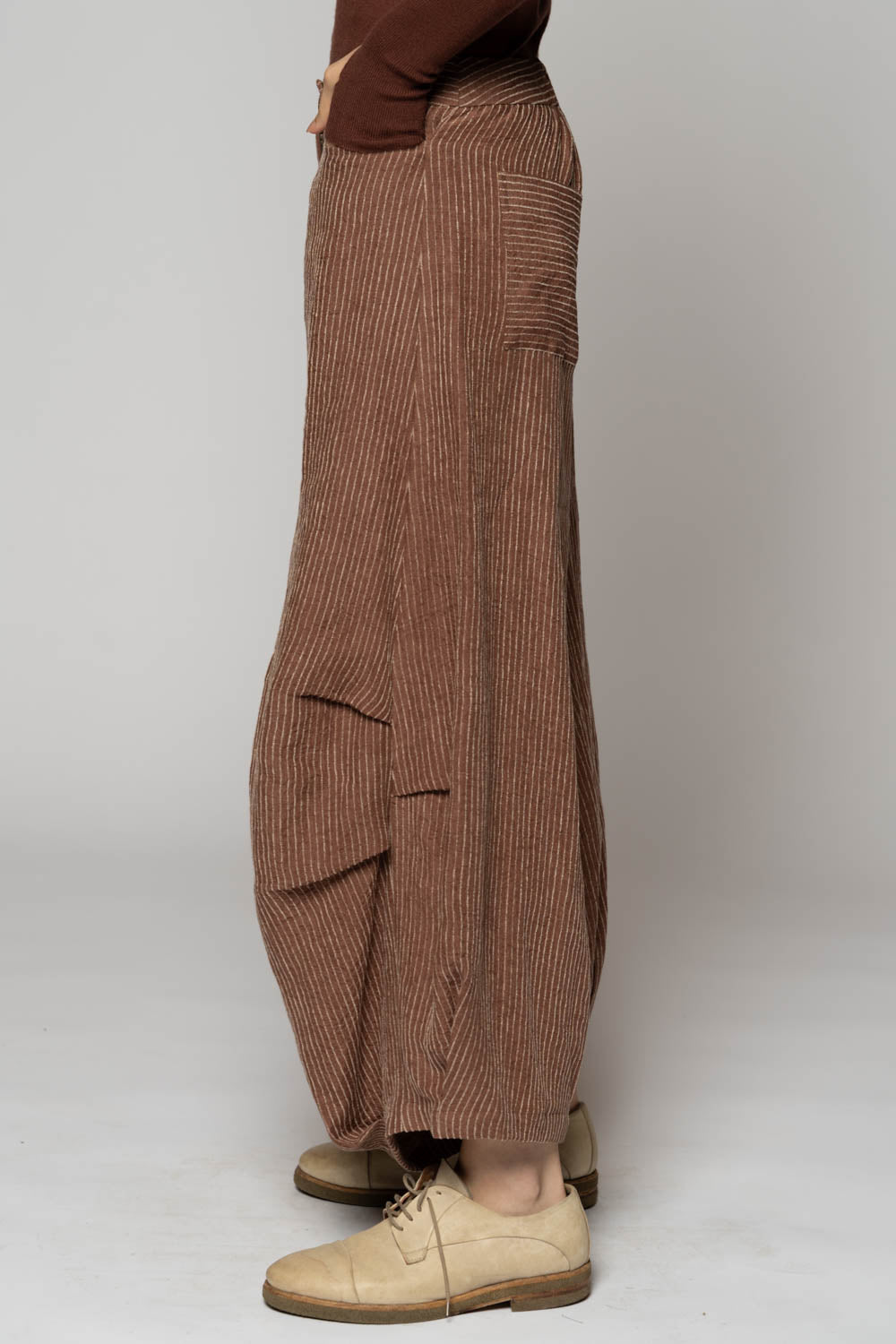 Ember Walnut Tuck Pant