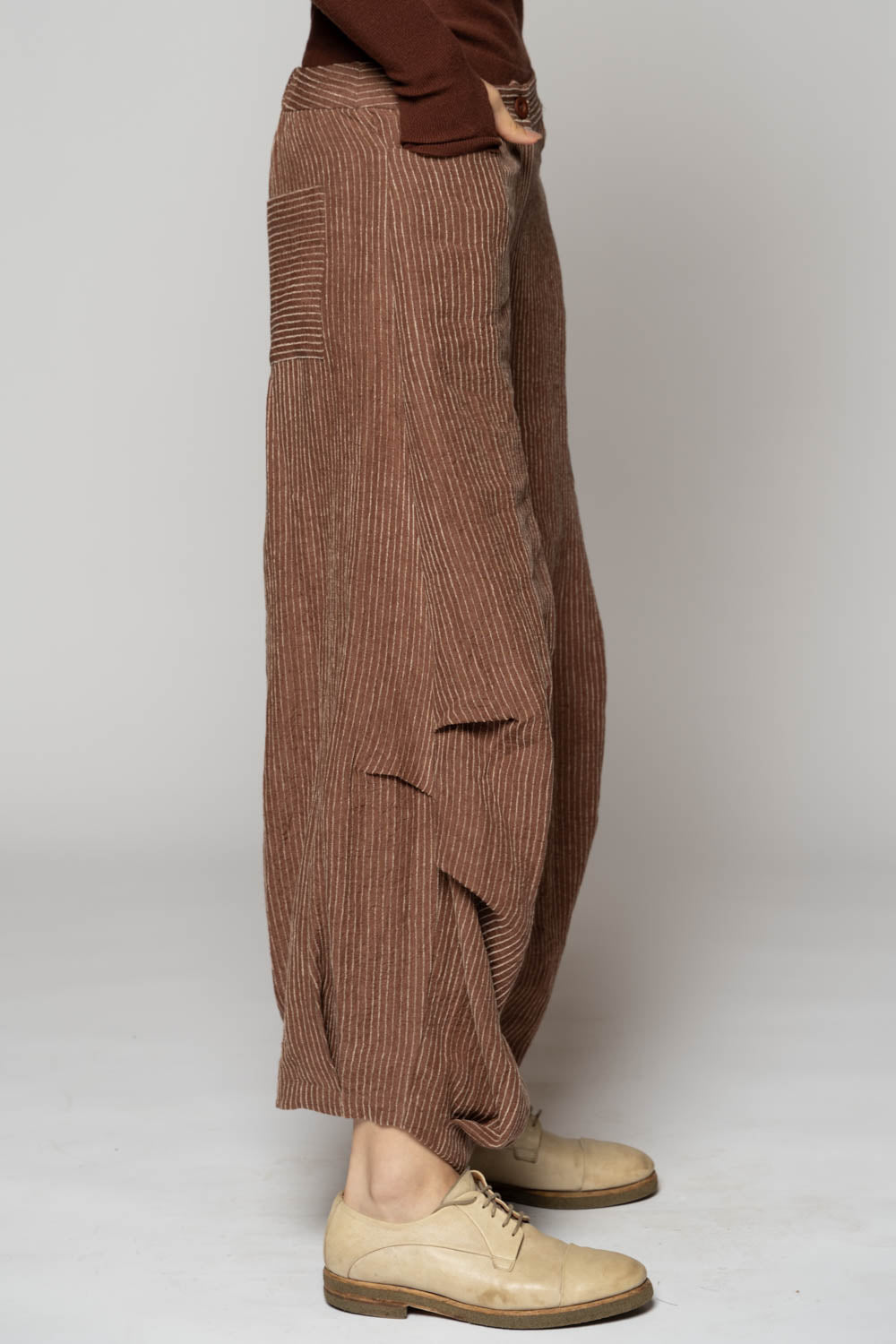 Ember Walnut Tuck Pant