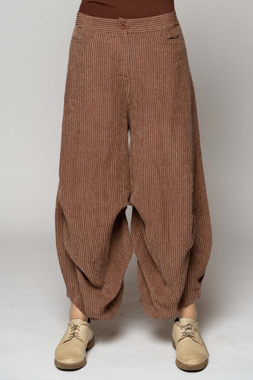 Ember Walnut Tuck Pant