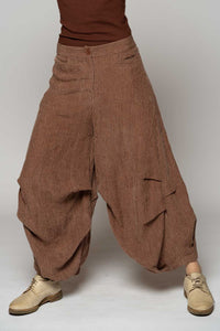 Ember Walnut Tuck Pant
