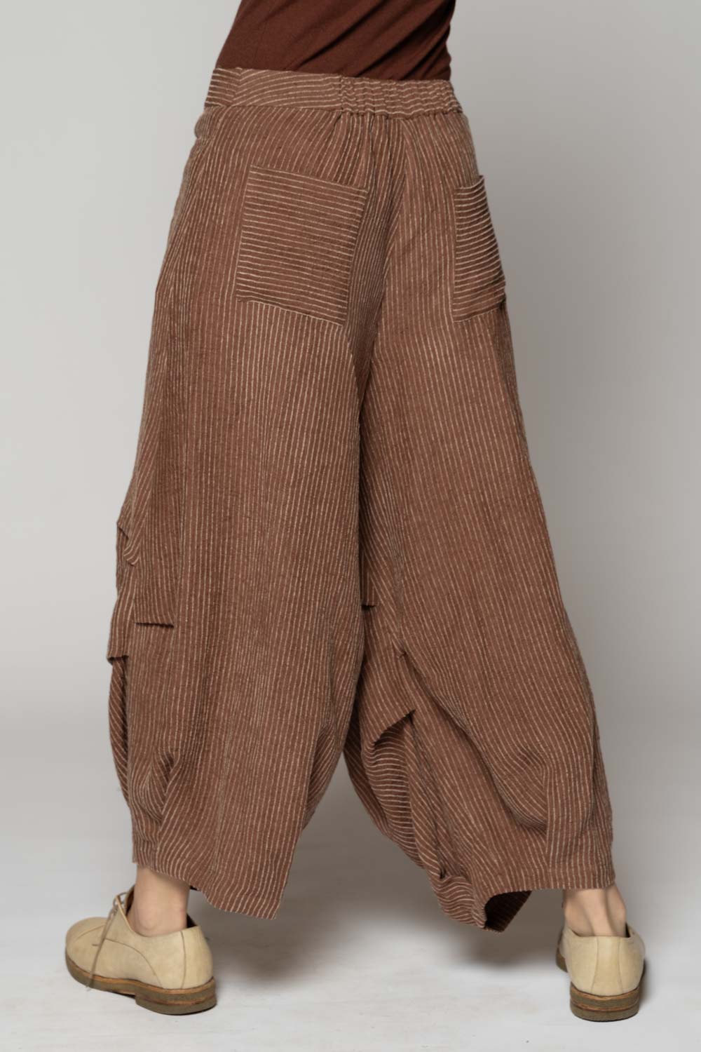 Ember Walnut Tuck Pant