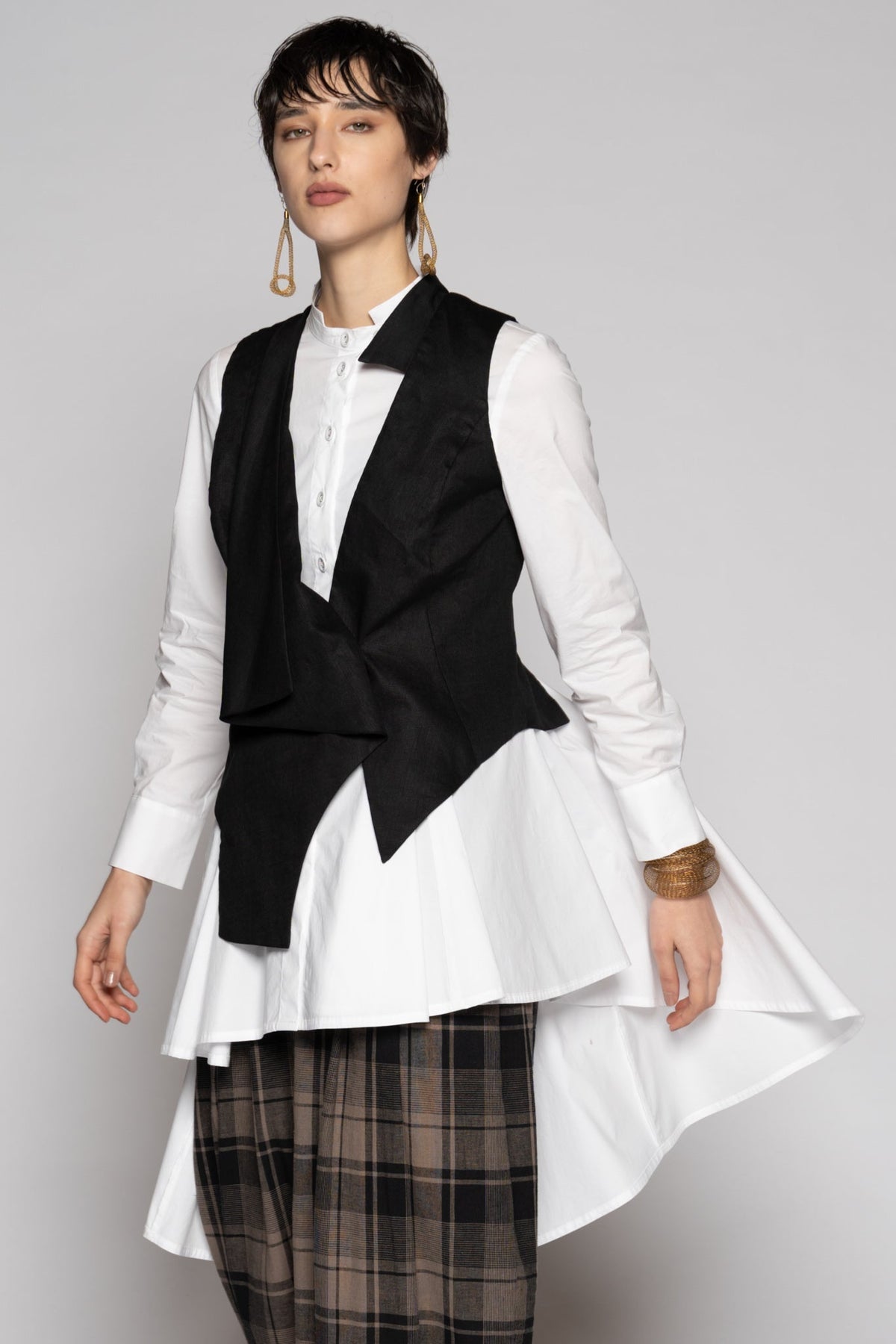 Chromate Vest Black