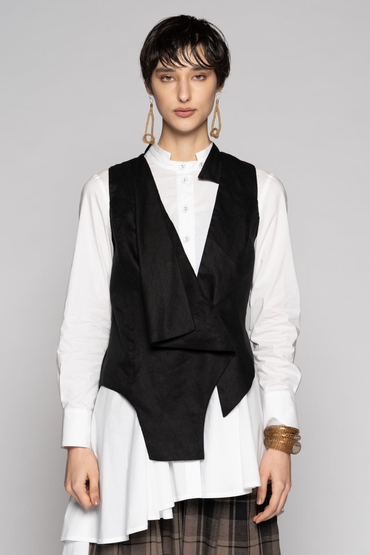 Chromate Vest Black