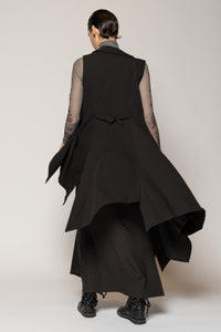 Kusa Long Black Vest