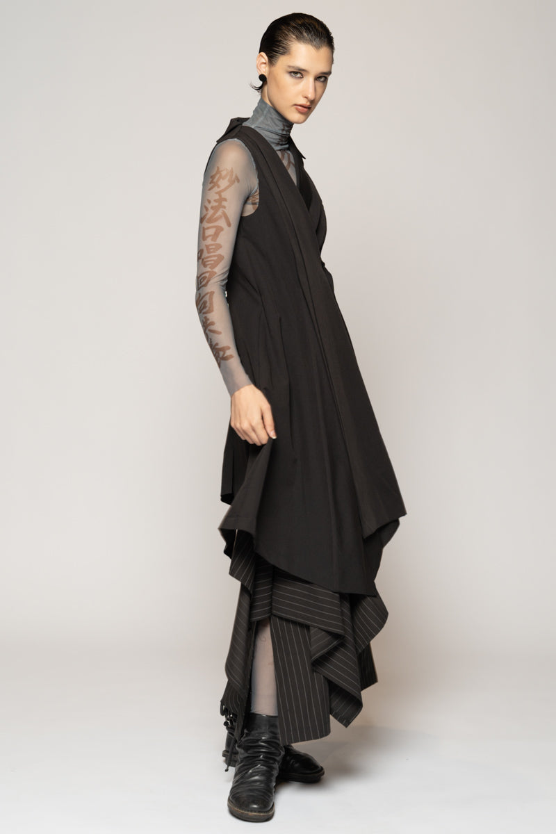Kusa Long Black Vest