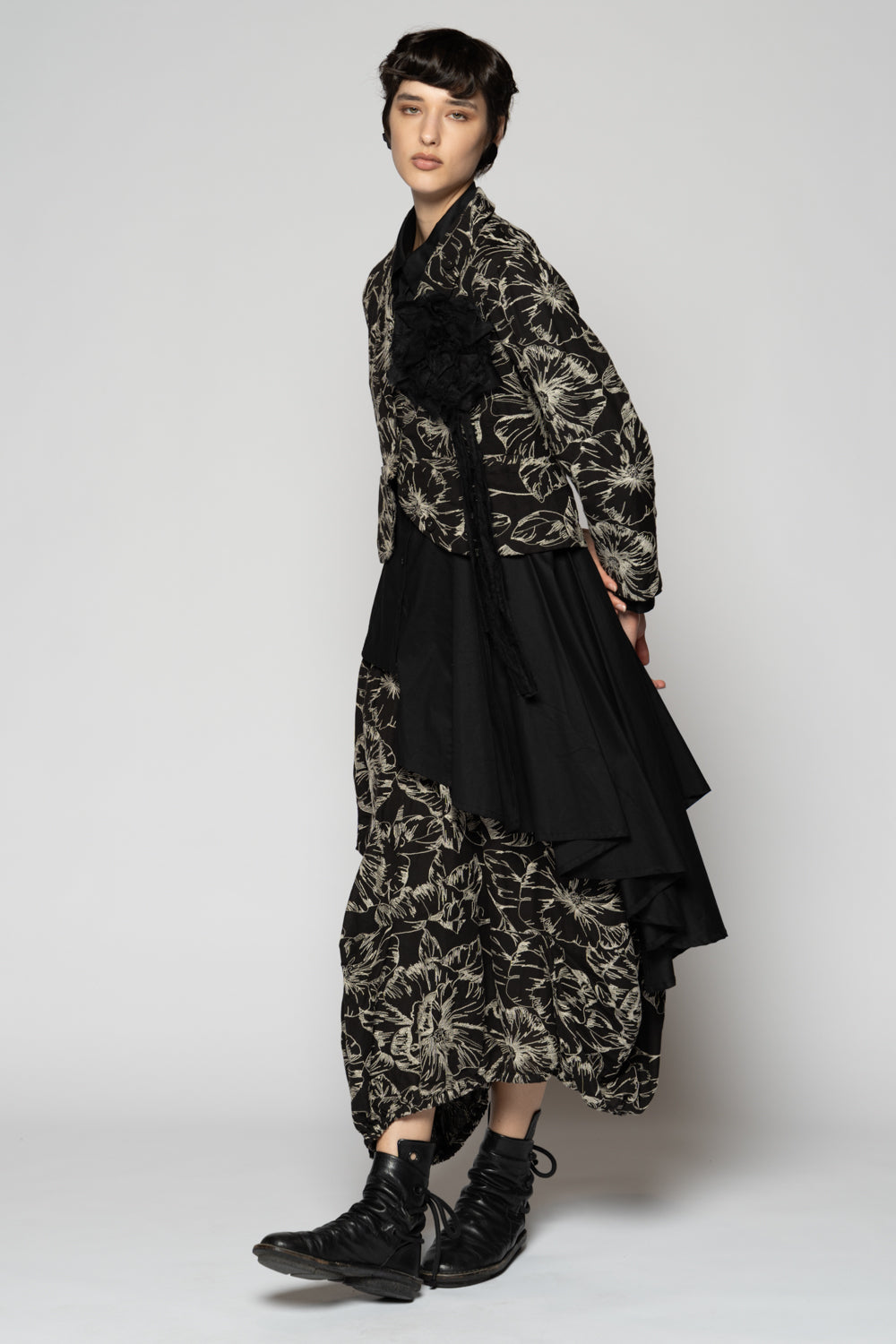 Sazanka Black Jacket