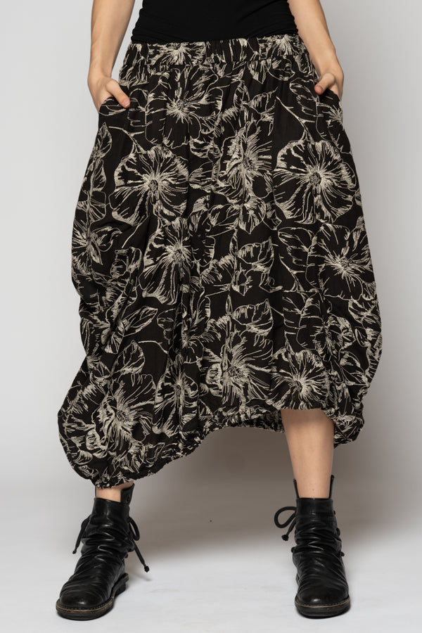 Sazanka Black Skirt