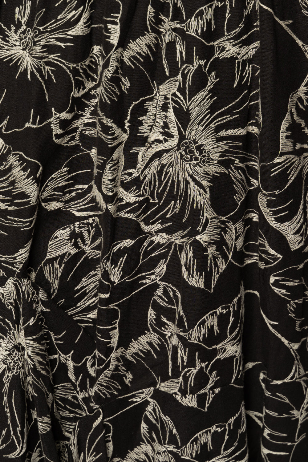 Sazanka Black Skirt