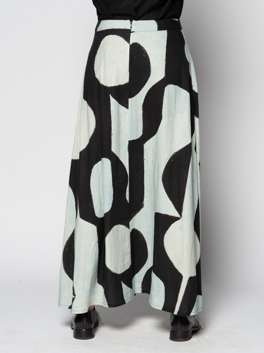 Kakure Black Maxi Skirt