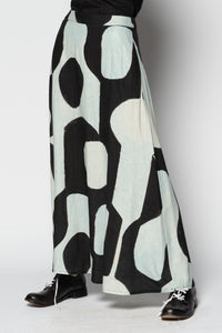 Kakure Black Maxi Skirt