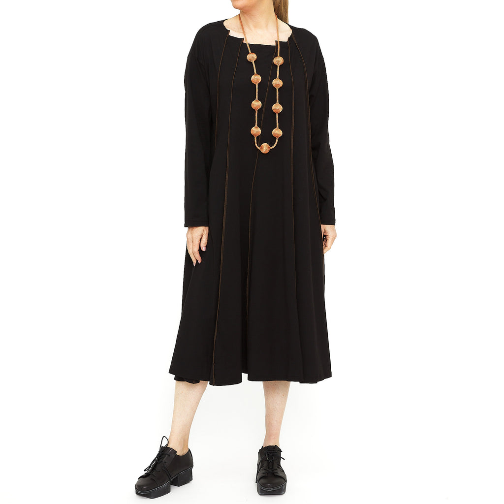 MU223007 - Panel Dress in Black/Brown