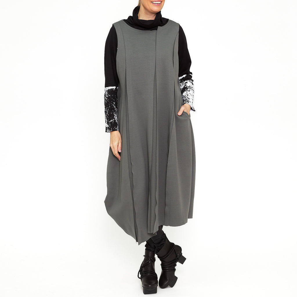 MU223647 - Dress in Grey