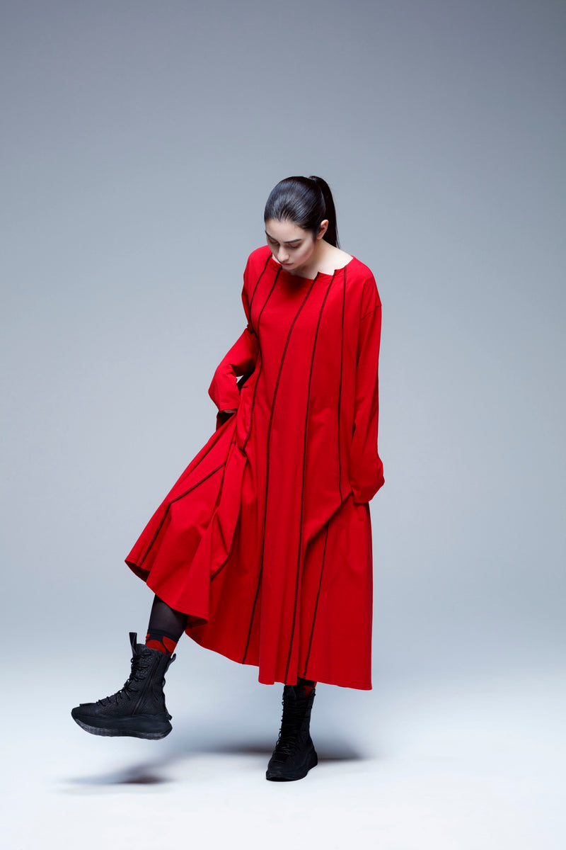 MU223007 - Panel Dress in Red/Black