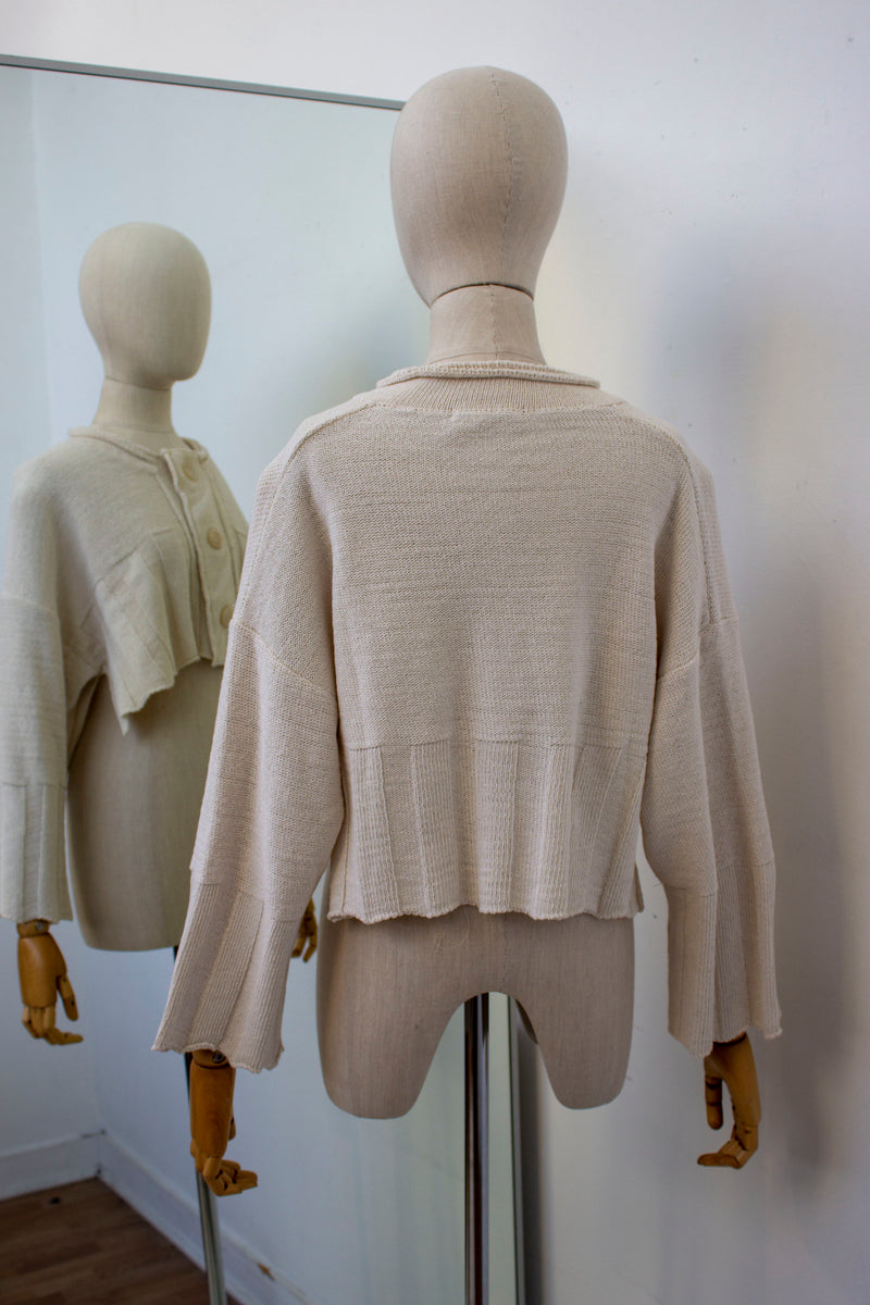 M22-902 Off-White Sweater
