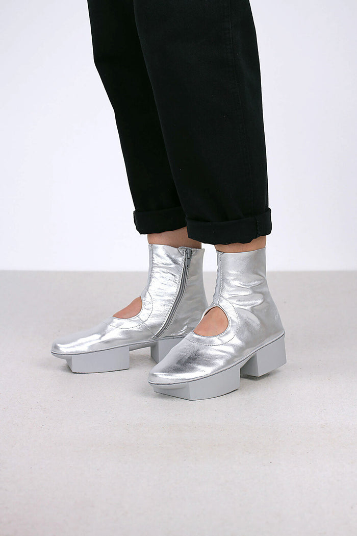 Lens Silver