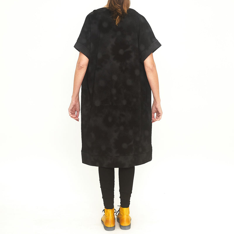 2450902 - Dress in Blackprint
