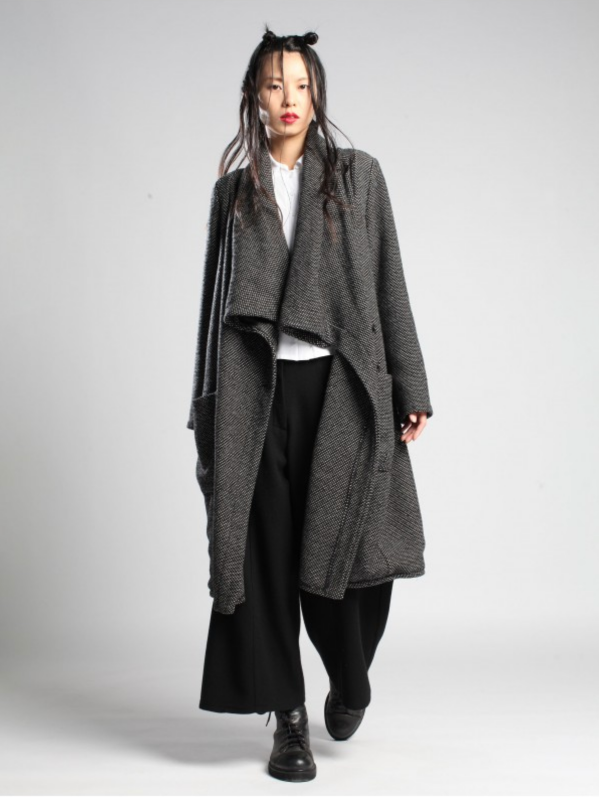 LB22-246 Black Abrigo Coat – Tiffany Treloar