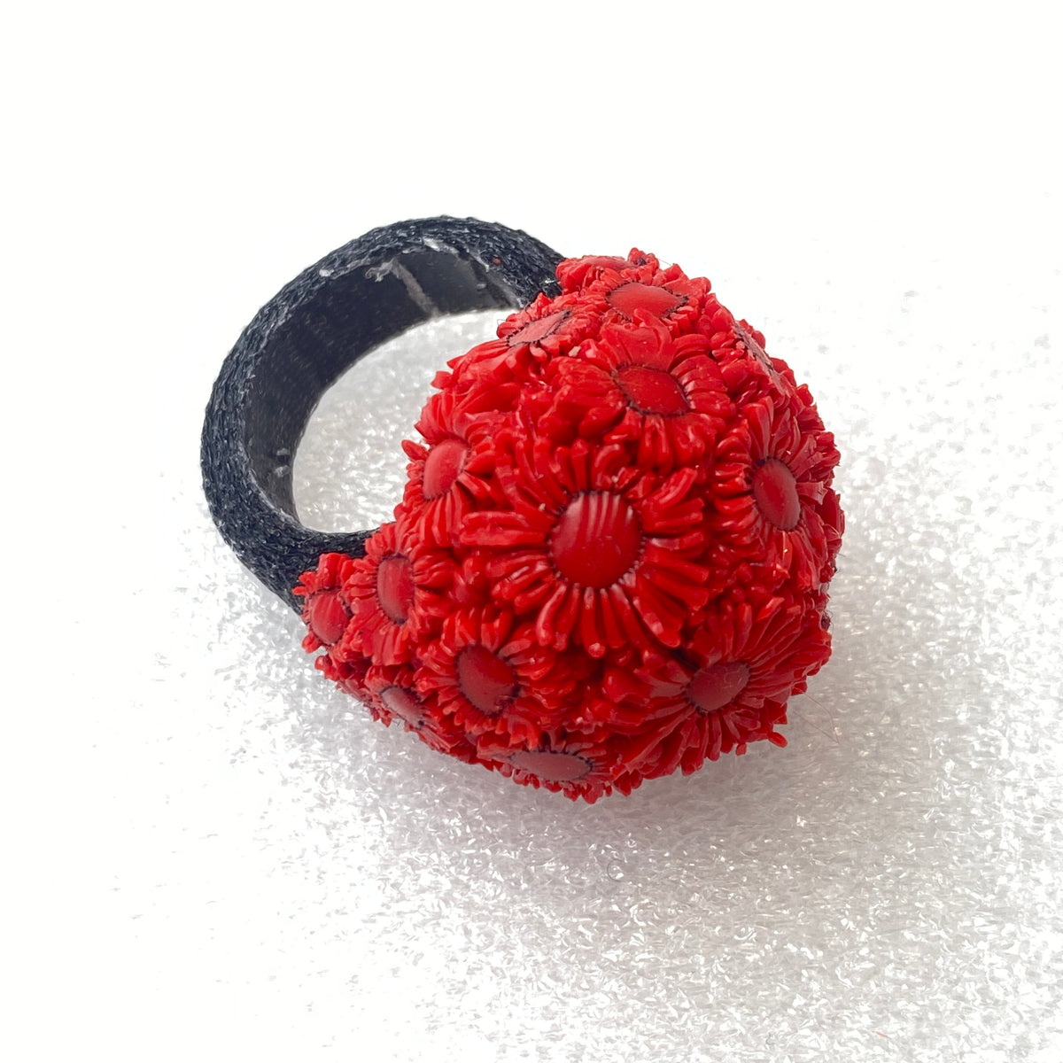Corail Red Black Ring