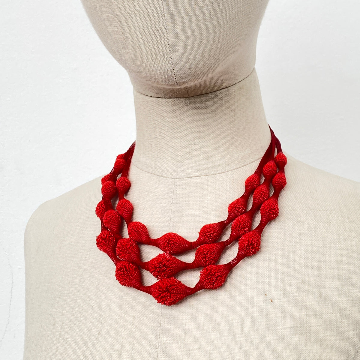 Multirangs Red Necklace